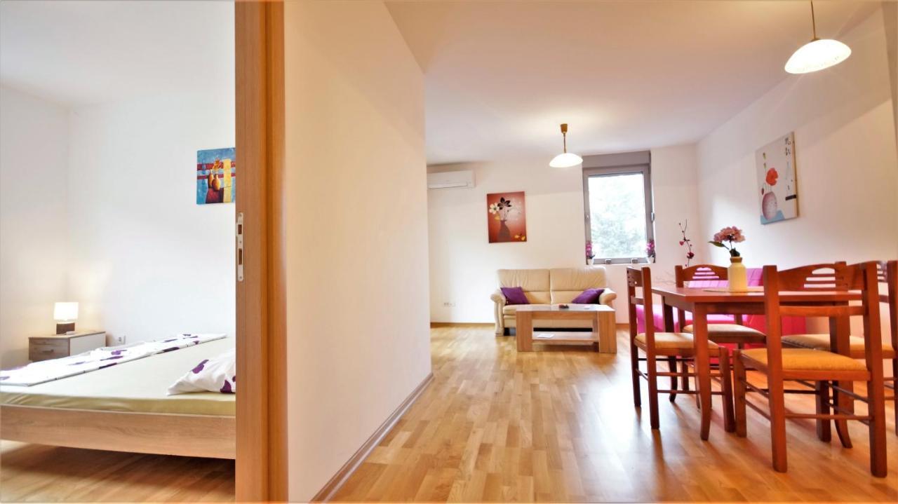 Pavlina Apartments Budva Bagian luar foto