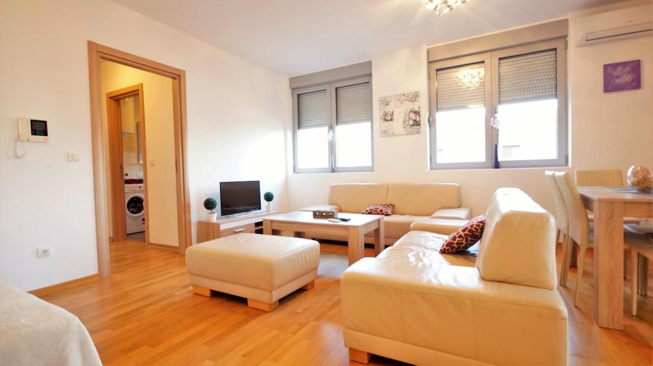 Pavlina Apartments Budva Bagian luar foto