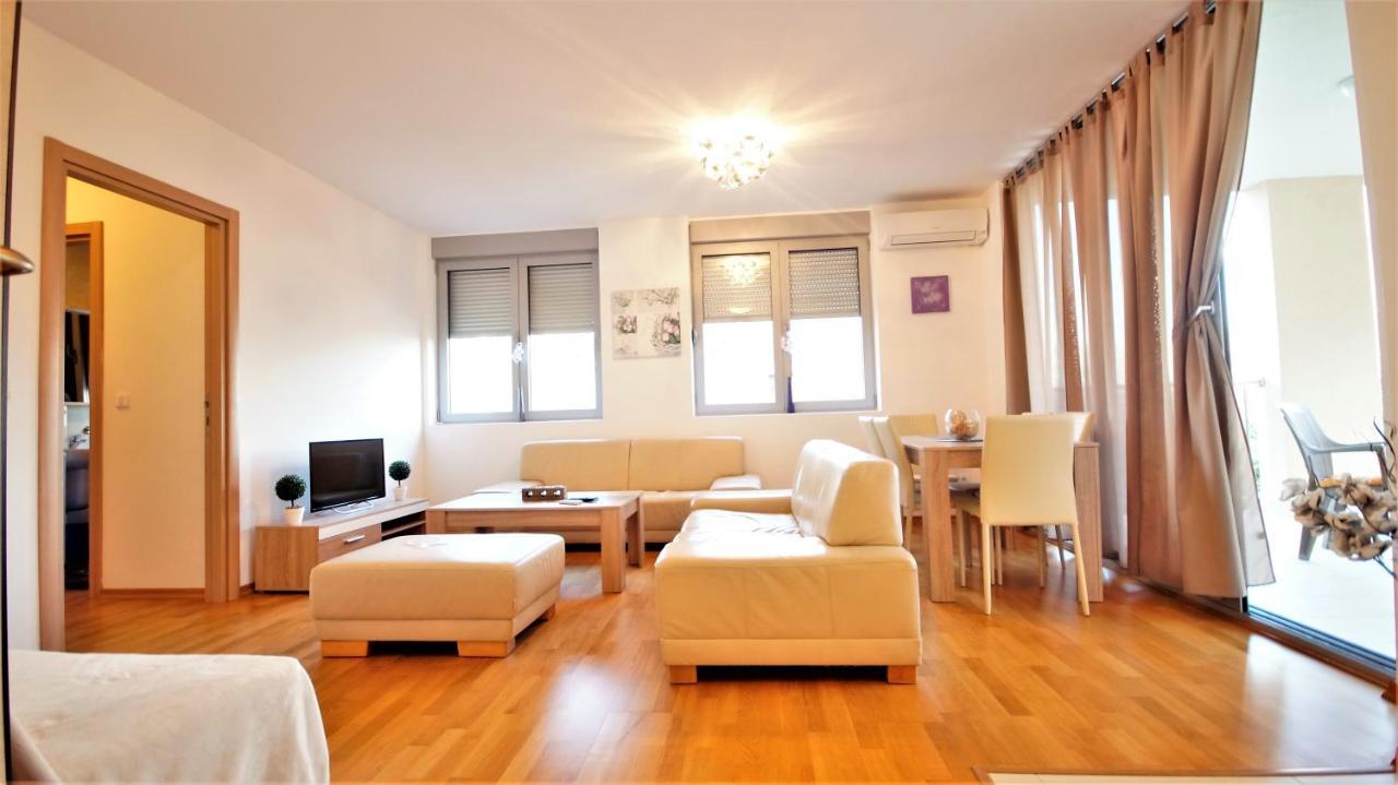 Pavlina Apartments Budva Bagian luar foto